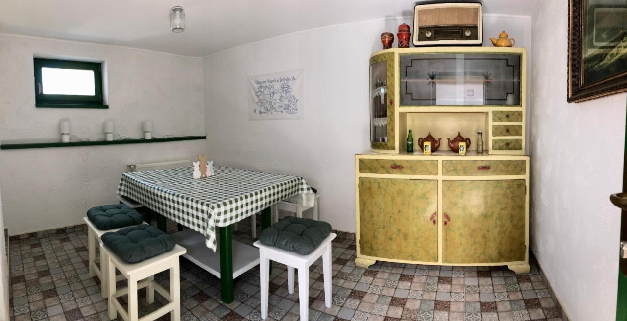Ladislaus Schnaps-Haus Falusi Vendeghaz Csolnok Buitenkant foto
